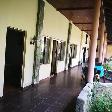 Pensiunea Ramona Carpinisu Exterior photo